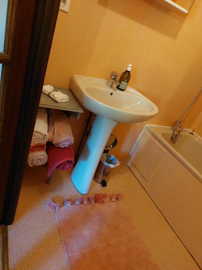 Chambre Familiale Treignac Eksteriør billede