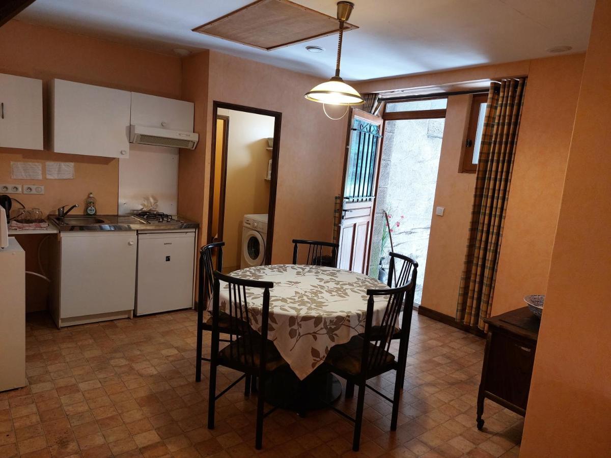 Chambre Familiale Treignac Eksteriør billede